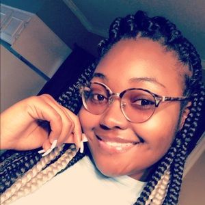 Meet your Posher, Janae